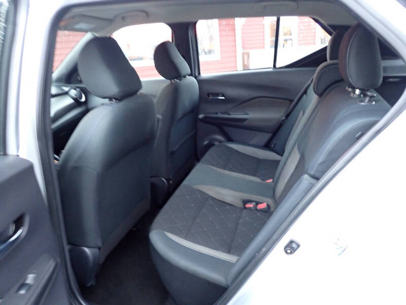 2020 Nissan Kicks SV