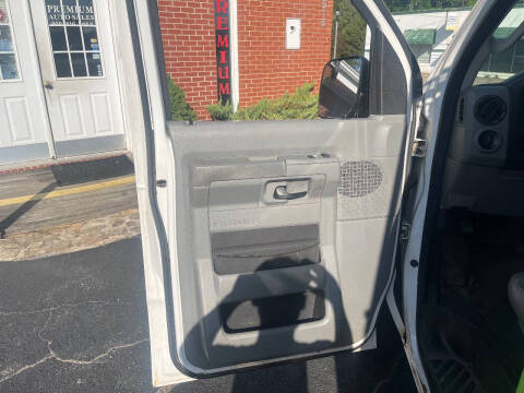 2011 Ford E-Series E-150