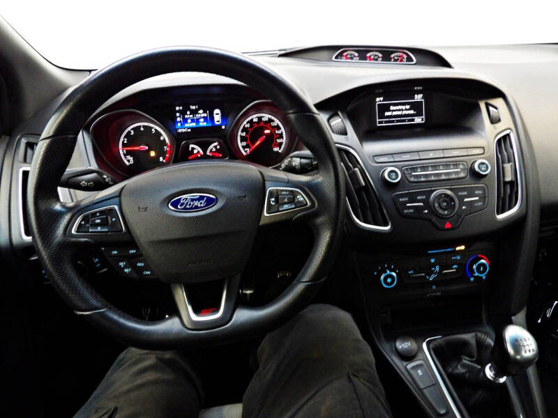 2018 Ford Focus ST