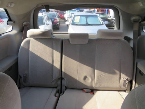 2017 Toyota Sienna LE 7-Passenger