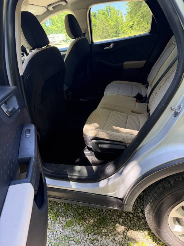 2020 Ford Escape SE