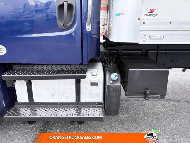 2020 Freightliner M2 106