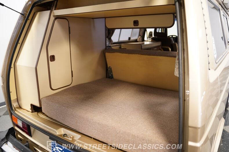 1982 Volkswagen Vanagon Camper