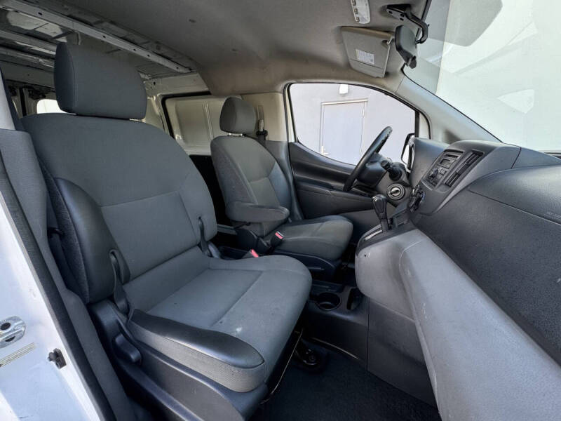 2015 Nissan NV200