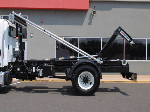 2024 Freightliner M2 106