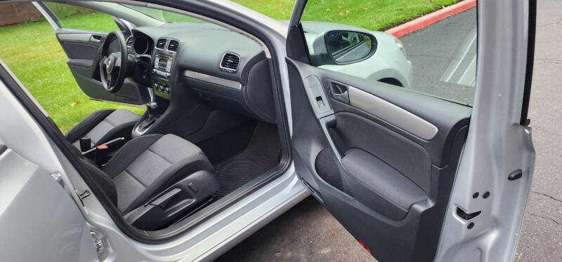 2010 Volkswagen Golf 2.5L PZEV