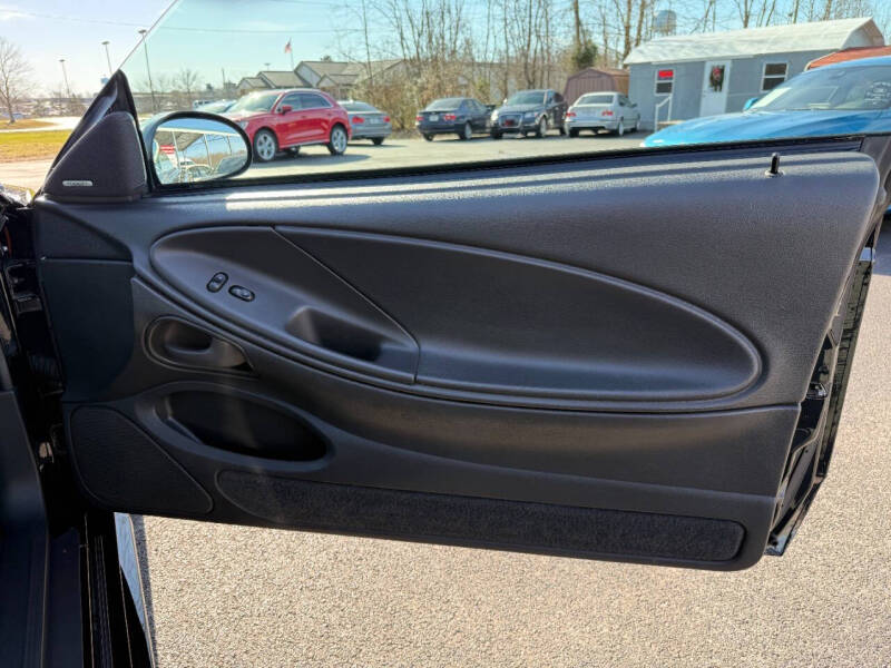 2002 Ford Mustang GT Deluxe