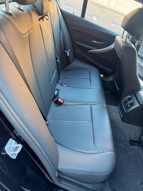 2016 BMW 3 Series 320i