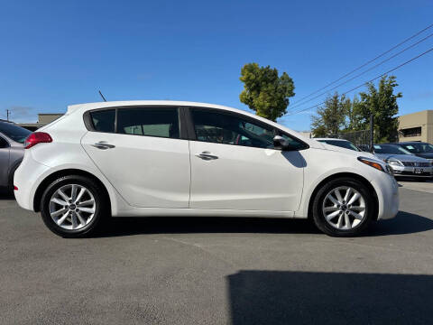 2017 Kia Forte5 LX