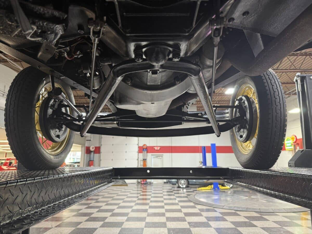 1932 Ford Model 18 78