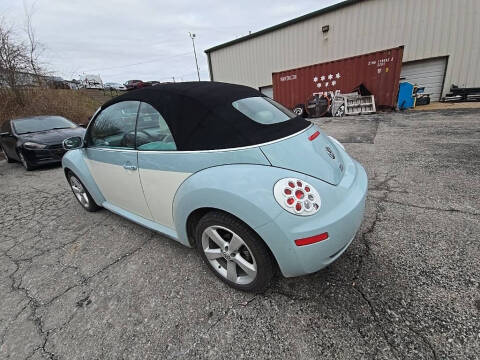 2010 Volkswagen New Beetle Convertible