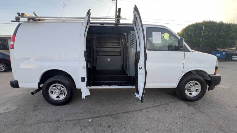 2021 Chevrolet Express 2500