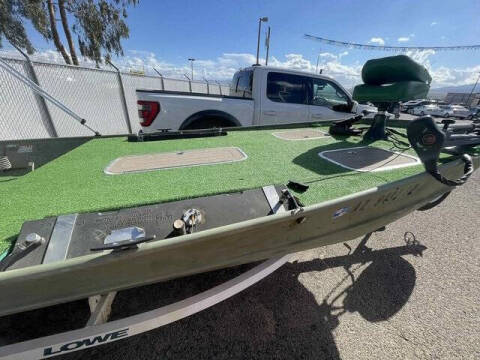 1999 Lowe Boats BOAT