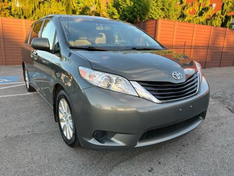 2013 Toyota Sienna for sale at KG MOTORS in West Newton MA
