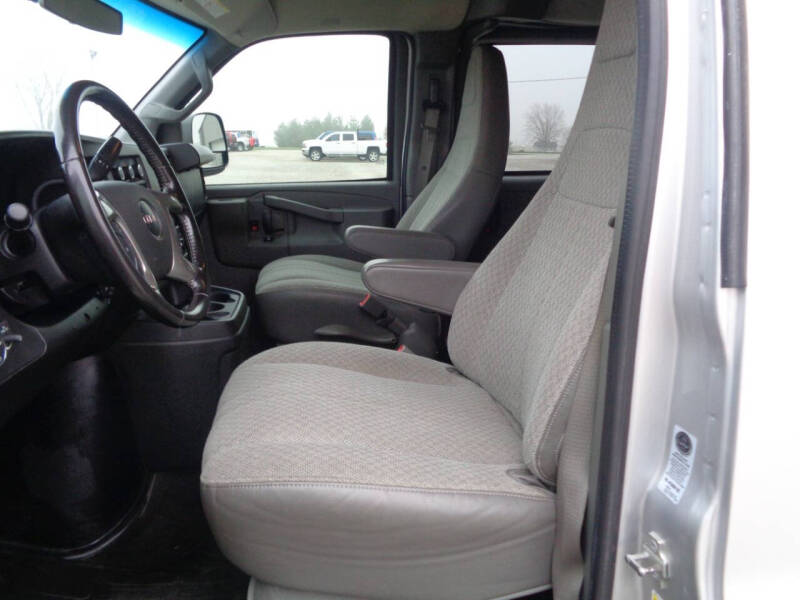 2017 GMC Savana LT 3500