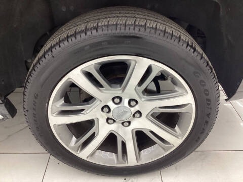 2017 Cadillac Escalade Luxury