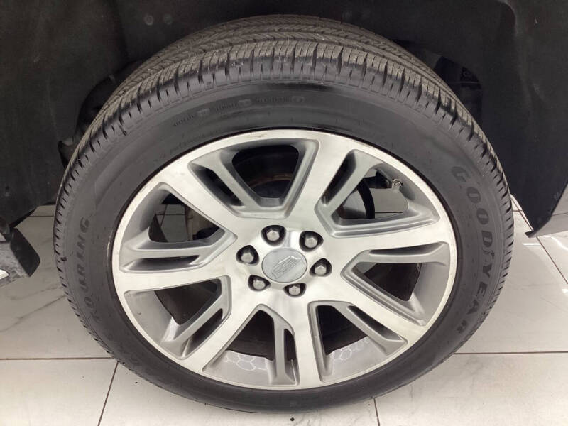 2017 Cadillac Escalade Luxury