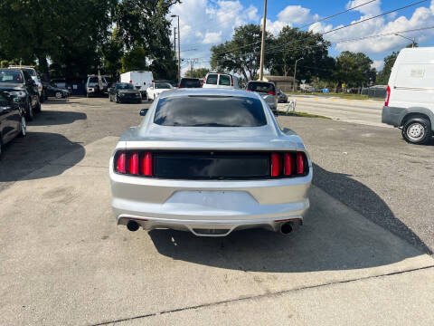 2015 Ford Mustang V6