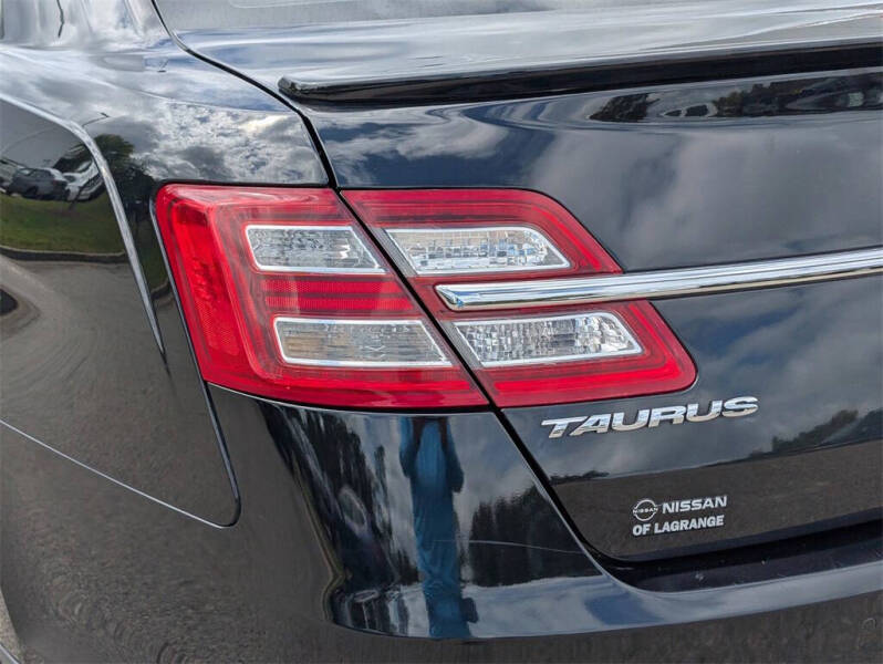 2017 Ford Taurus SEL