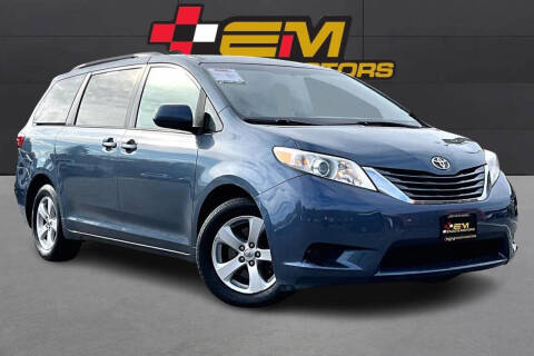 2017 Toyota Sienna LE 8-Passenger