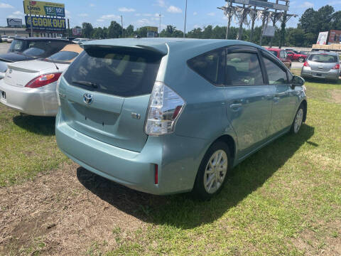 2013 Toyota Prius v Five