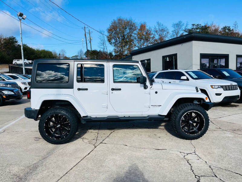 2018 Jeep Wrangler Unlimited Sahara photo 5