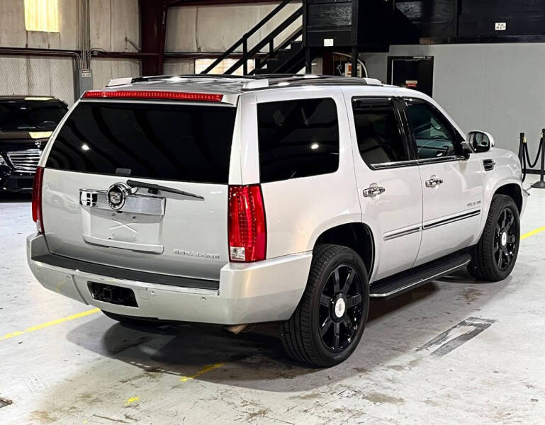 2010 Cadillac Escalade Luxury