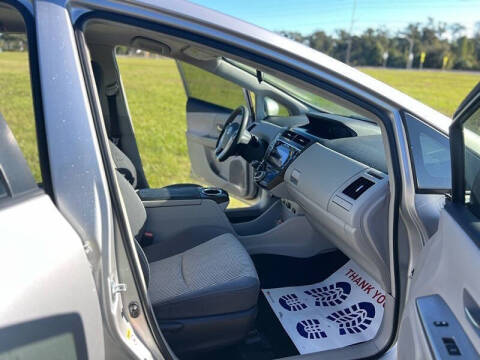 2015 Toyota Prius v Three