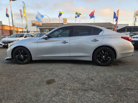 2015 Infiniti Q50 Premium