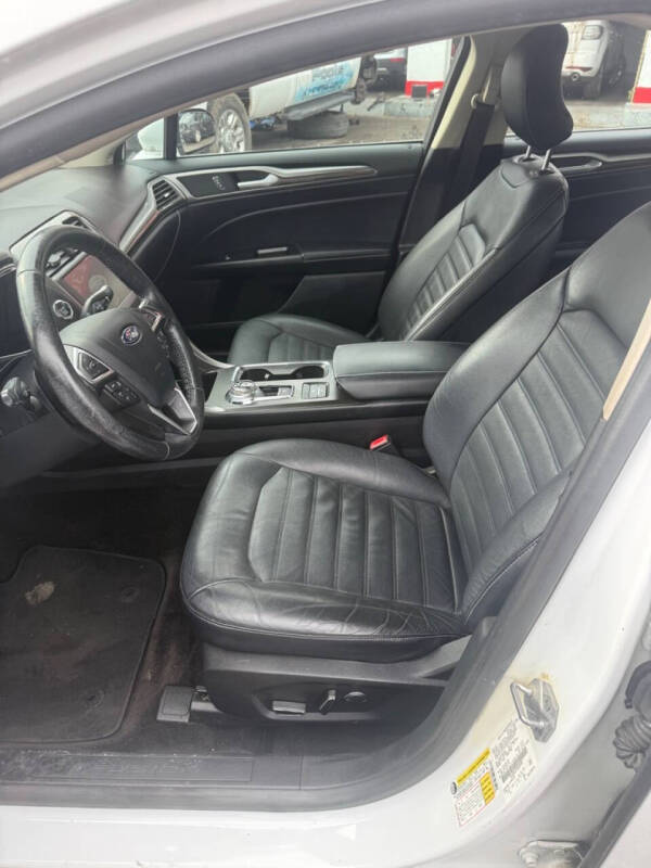 2017 Ford Fusion Hybrid SE