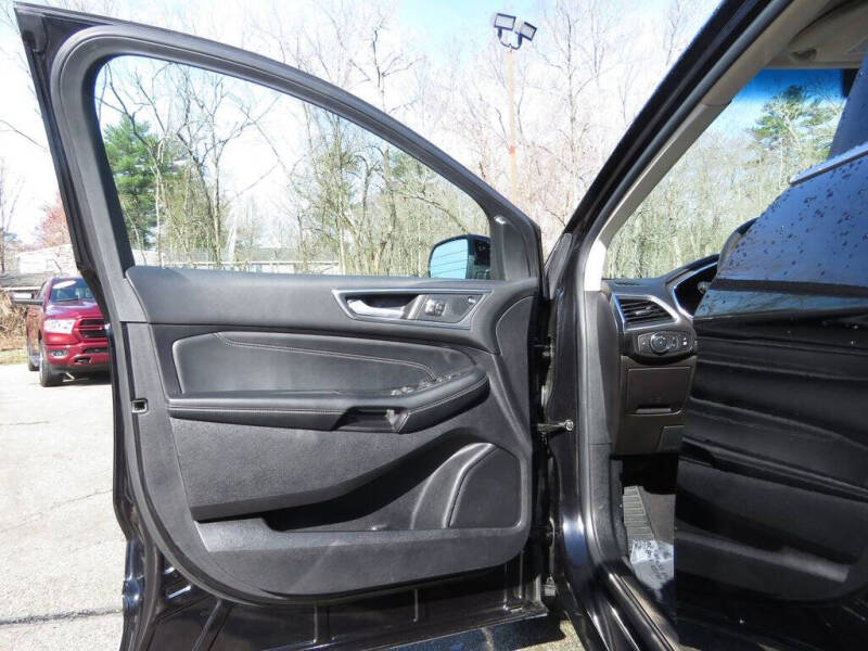 2021 Ford Edge Titanium