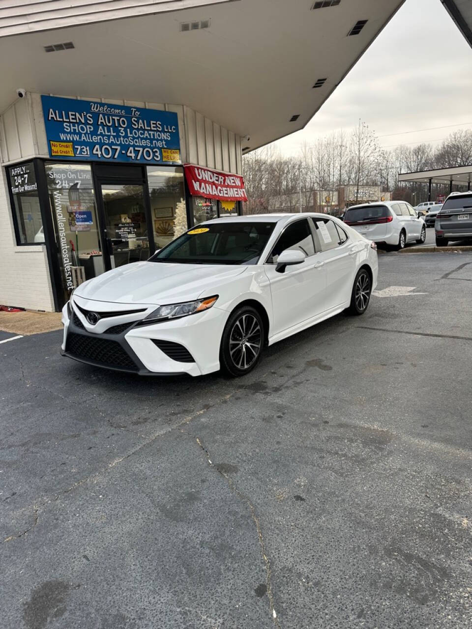 2020 Toyota Camry for sale at Michael Johnson @ Allens Auto Sales Hopkinsville in Hopkinsville, KY