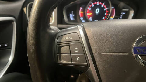 2018 Volvo V60 Cross Country T5 Premier