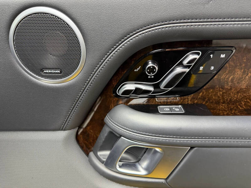 2020 Land Rover Range Rover P525 HSE