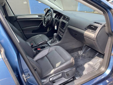 2015 Volkswagen Golf TSI SE