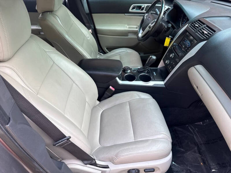 2011 Ford Explorer XLT