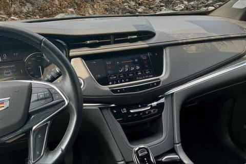 2022 Cadillac XT5 Premium Luxury