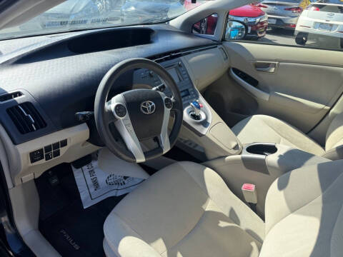 2012 Toyota Prius Two