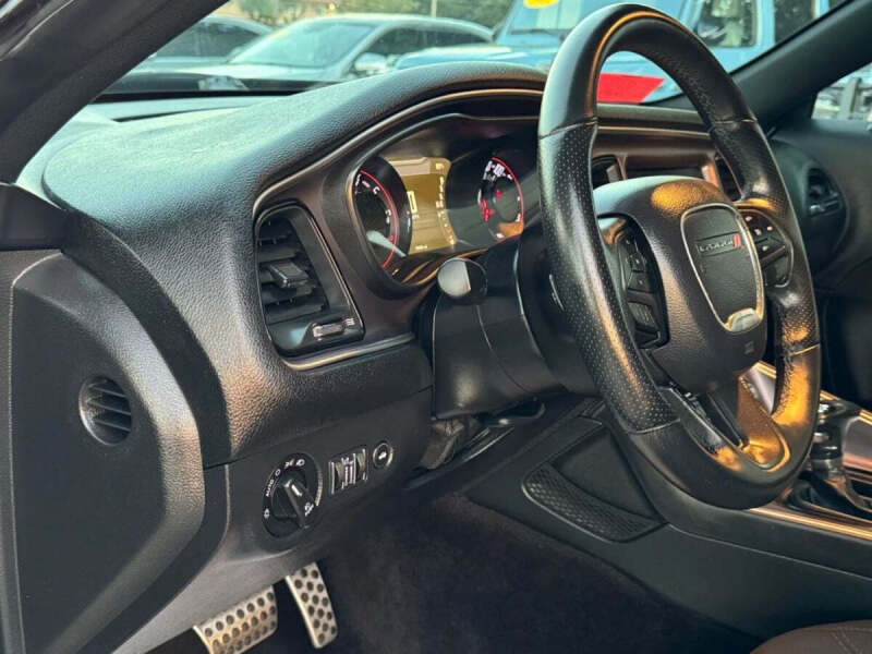 2017 Dodge Challenger SXT