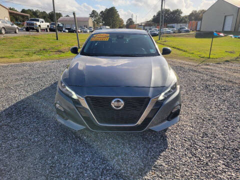 2020 Nissan Altima for sale at Auto Guarantee, LLC in Eunice LA