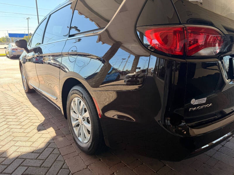 2019 Chrysler Pacifica Touring L 35th Anniversary