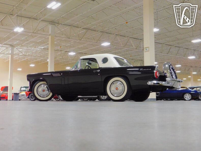 1956 Ford Thunderbird