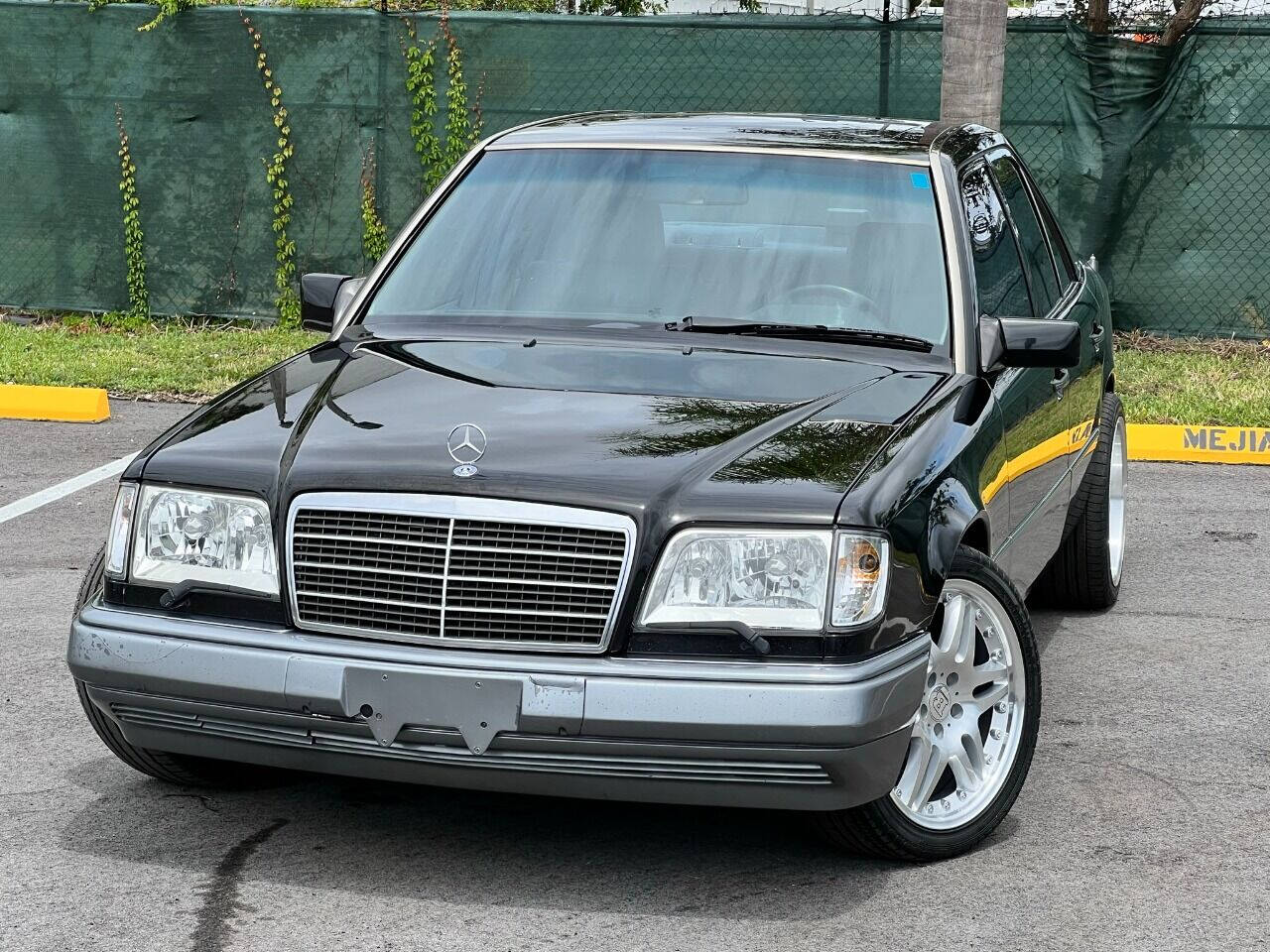 1994 Mercedes-Benz E-Class  - $12,900