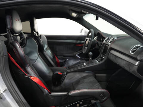 2016 Porsche Cayman GT4