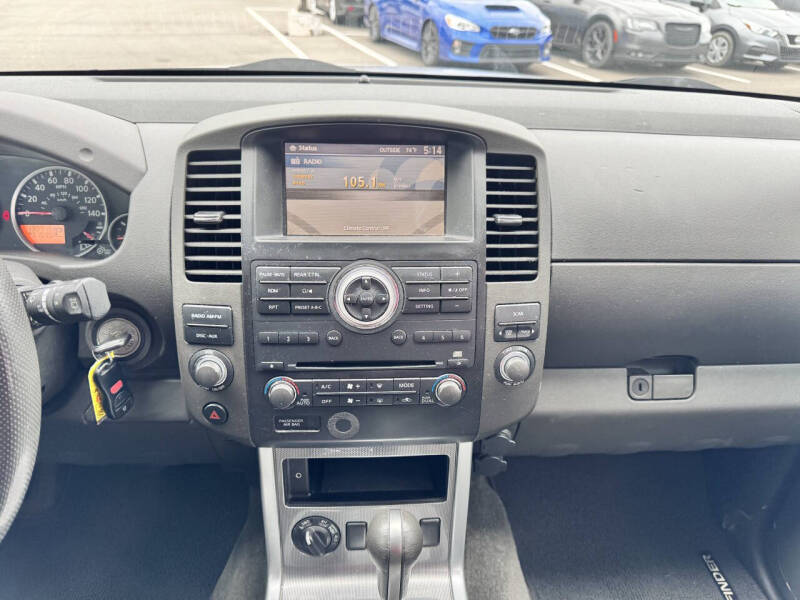 2012 Nissan Pathfinder SV