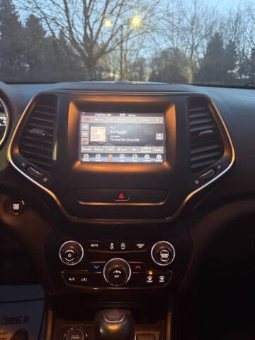 2019 Jeep Cherokee Latitude Plus