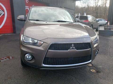 2012 Mitsubishi Outlander for sale at Apple Auto Sales Inc in Camillus NY