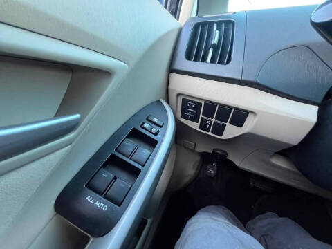 2014 Toyota Prius Three