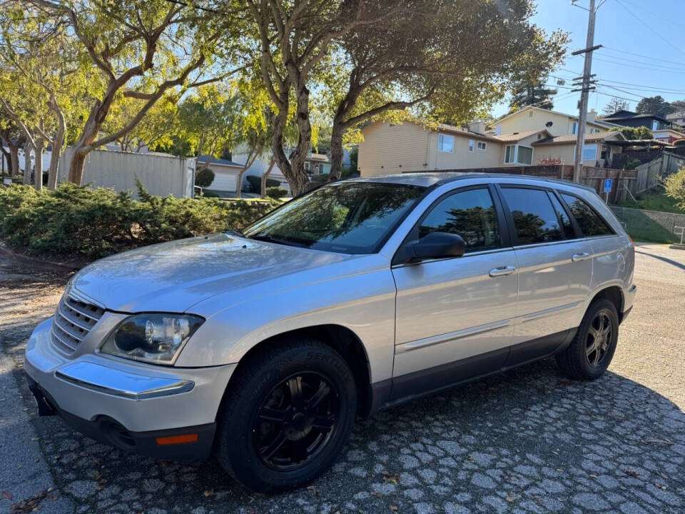 2005 Chrysler Pacifica Touring's photo