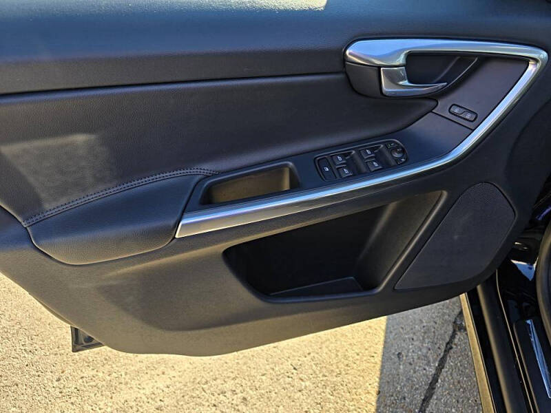 2015 Volvo XC60 T5 Drive-E Premier